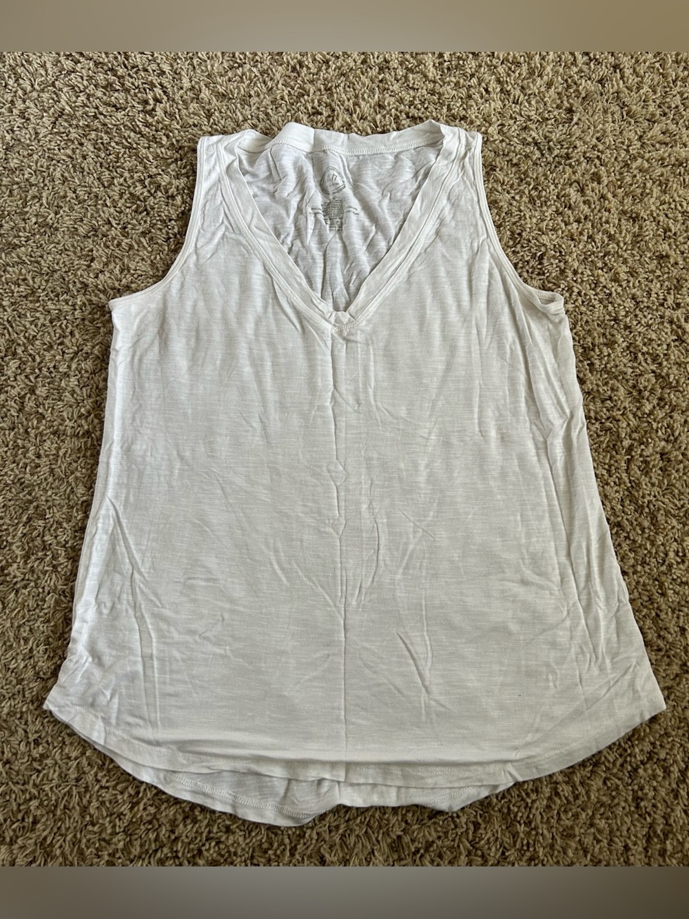 Maurices White V-Neck Sleeveless Tank Top